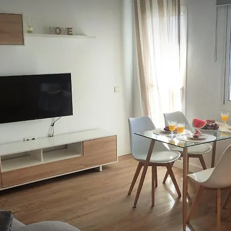 Apartamento El Capricho De Benalbeach, Solo De Sabado A Sabado